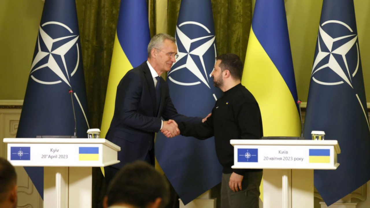 Генеральний секретар в Києві: «НАТО стоїть з Україною»